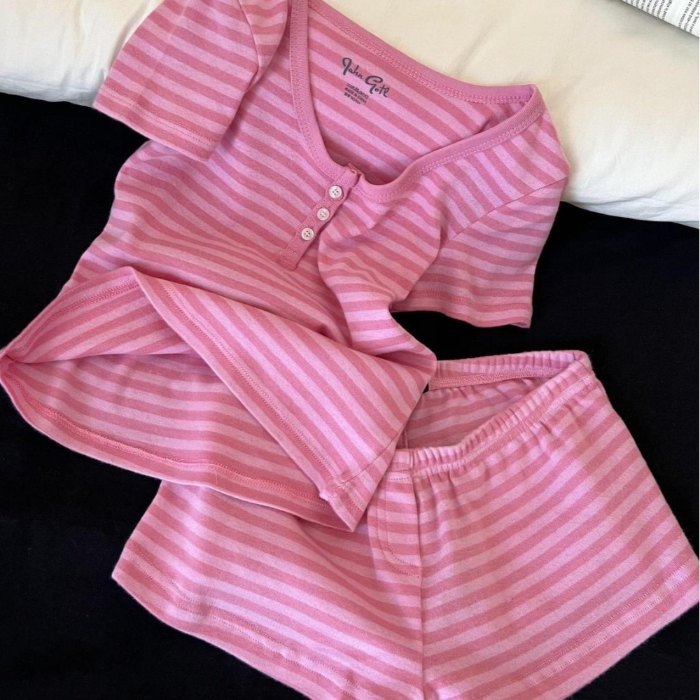 Pink Striped Short Sleeve T-sh - Summer House Clothing recension och pris