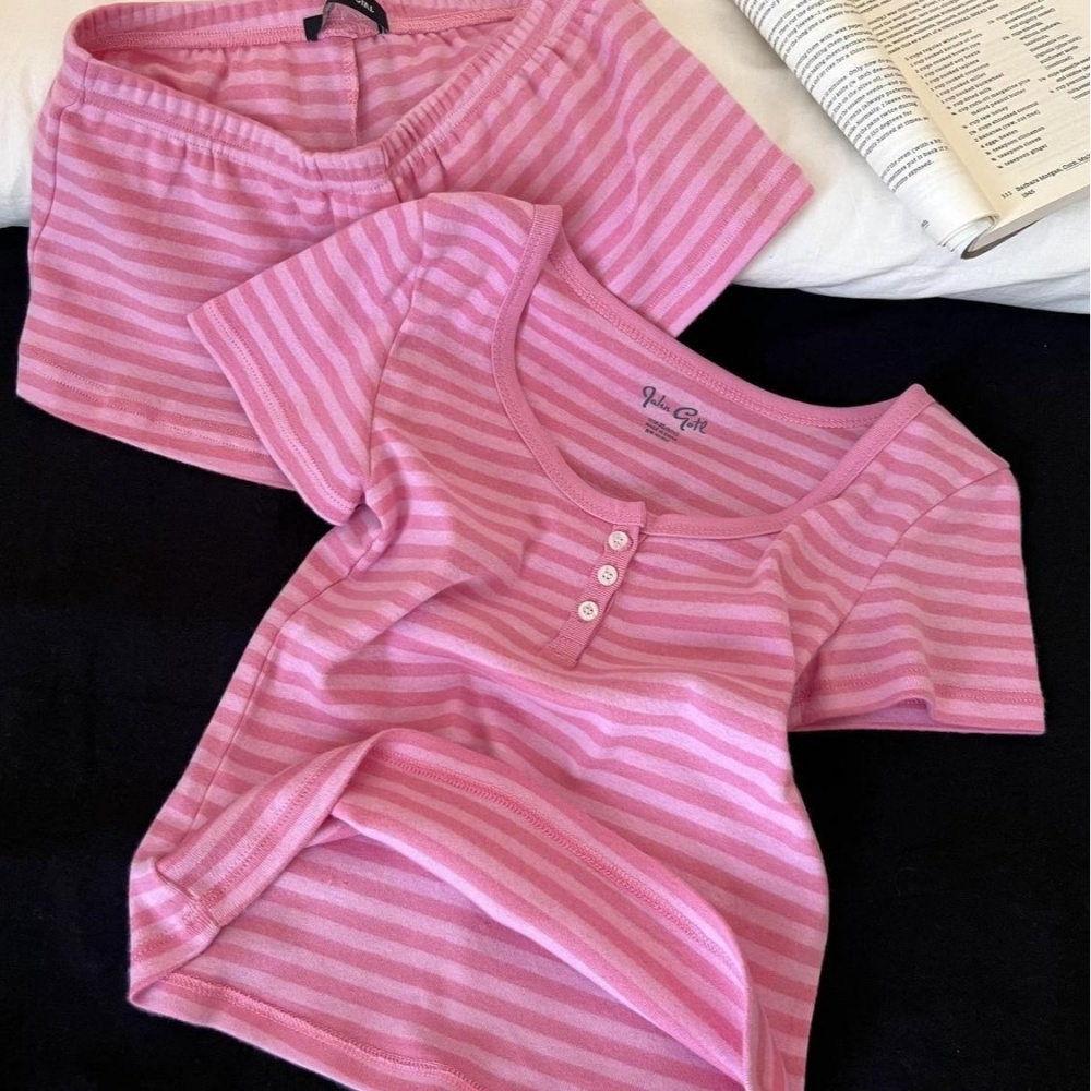 Pink Striped Short Sleeve T-sh - Summer House Clothing recension och pris