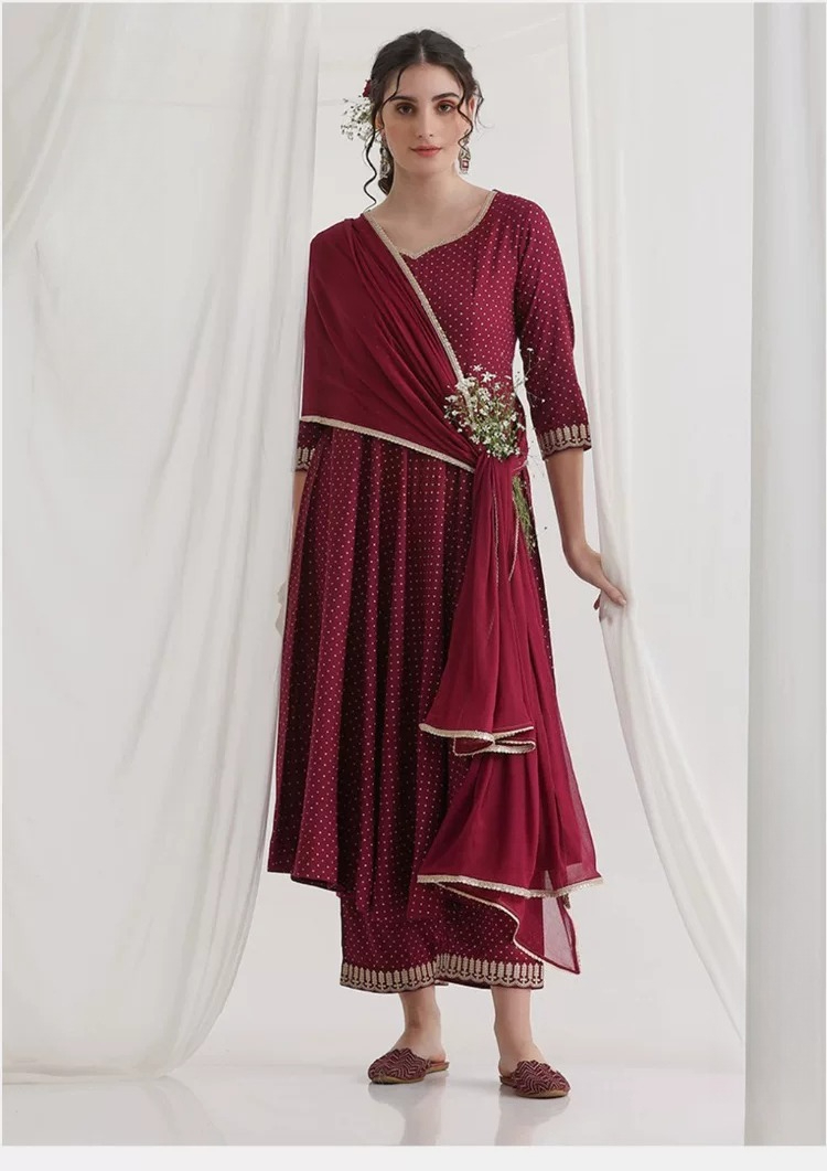 Women Maroon Ethnic Kurta Set  - Summer Clothing India recension och pris